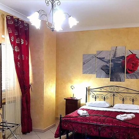 비보발렌티아 Il Girasole B&B 외부 사진