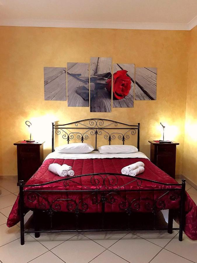 비보발렌티아 Il Girasole B&B 외부 사진
