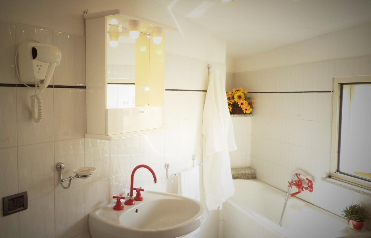 비보발렌티아 Il Girasole B&B 외부 사진