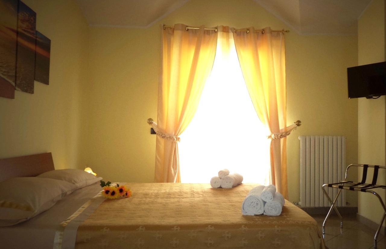 비보발렌티아 Il Girasole B&B 외부 사진