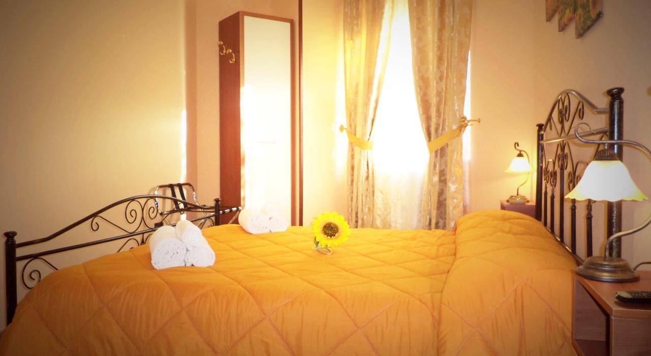비보발렌티아 Il Girasole B&B 외부 사진