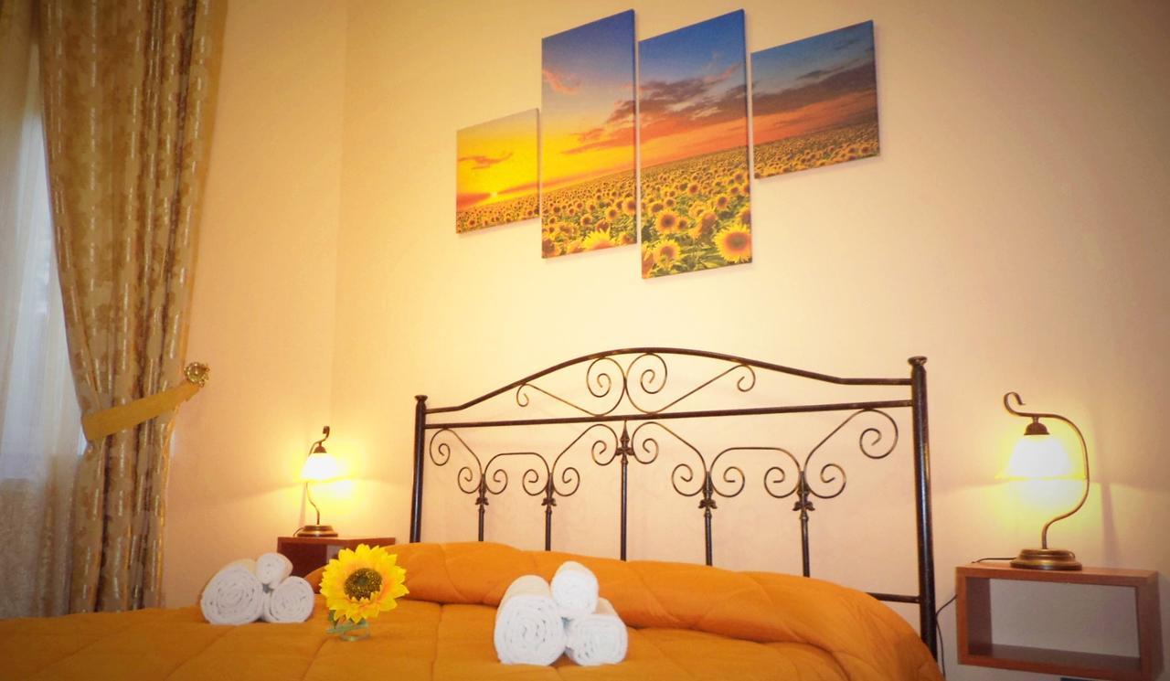 비보발렌티아 Il Girasole B&B 외부 사진